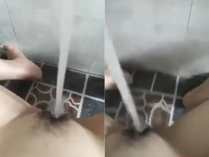 Em người yêu tự sướng cực mạnh với vòi nước